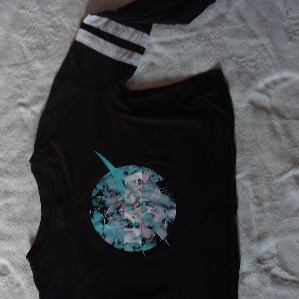Cropped tee